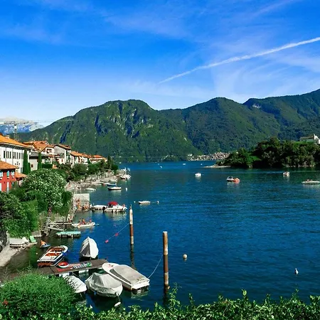 Louise Vila San Siro (Lombardy)