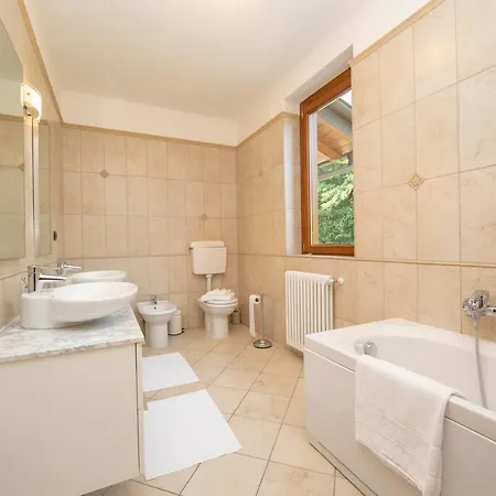 Louise San Siro (Lombardy)