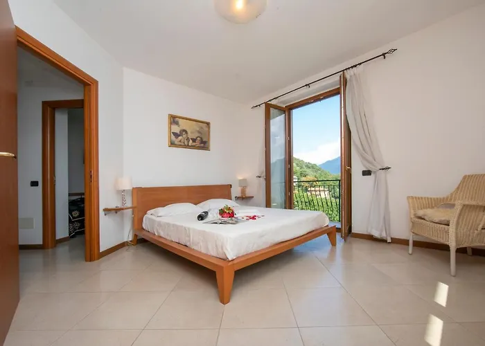 Louise Villa San Siro (Lombardy)