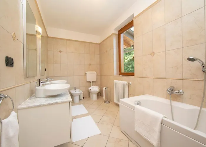 Louise Сан-Сиро