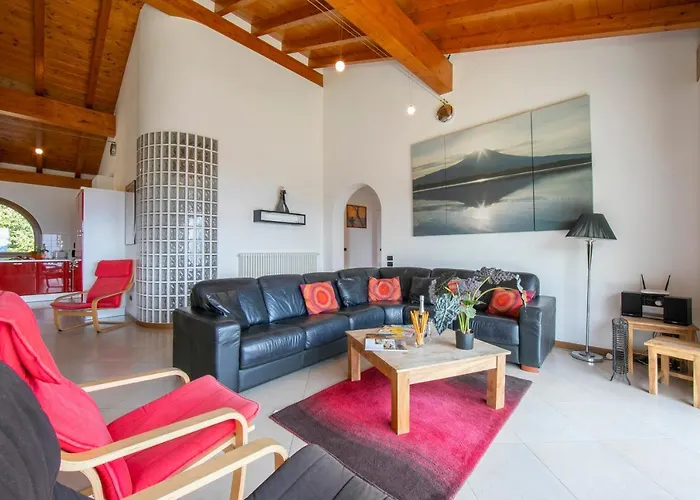 Louise Вилла Сан-Сиро